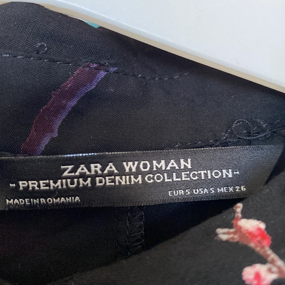 ZARA Elegant Black Floral Dress - Picture 6 of 6